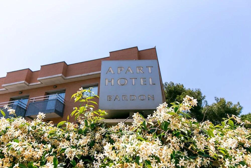 Aparthotel Bardon Castelldefels Exterior photo